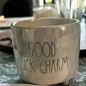 Rae Dunn jar